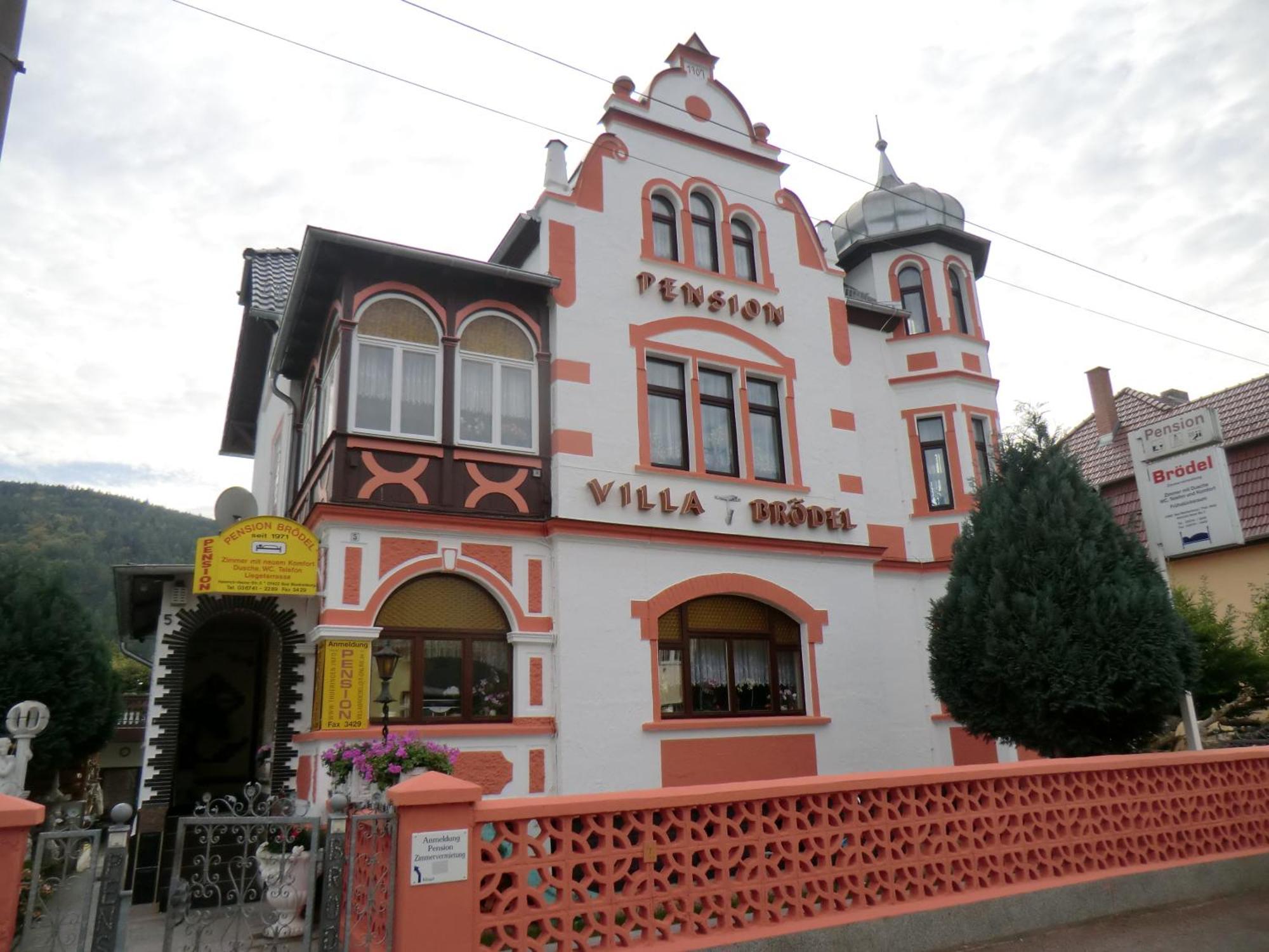 Pension Villa Broedel Bad Blankenburg Bagian luar foto